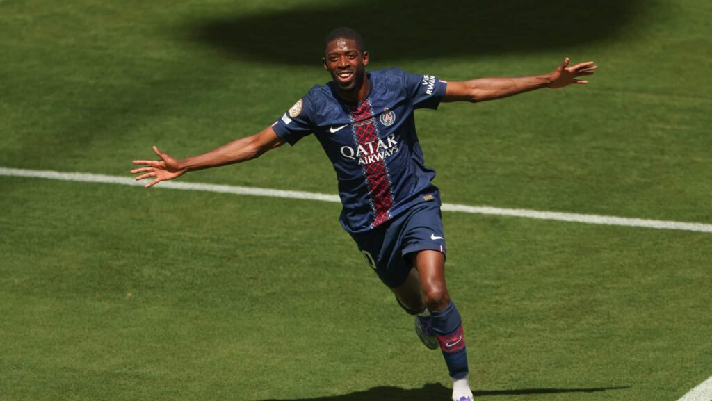 Ousmane Dembélé comemorando gol pelo PSG contra o Real Madrid