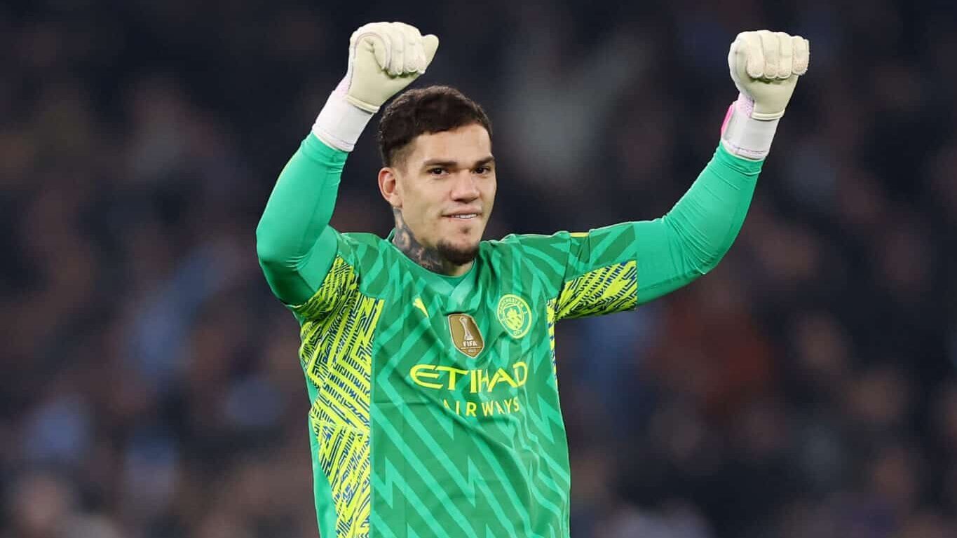 Ederson, goleiro do Manchester City.
