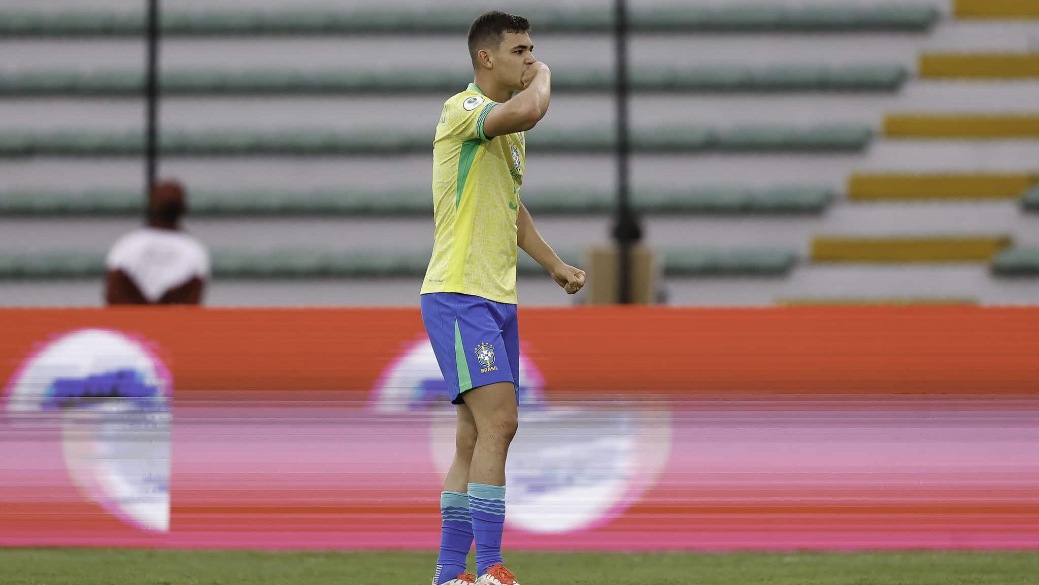 Gabriel Moscardo em ação pela seleção brasileira sub-20 - Rafael Ribeiro / CBF