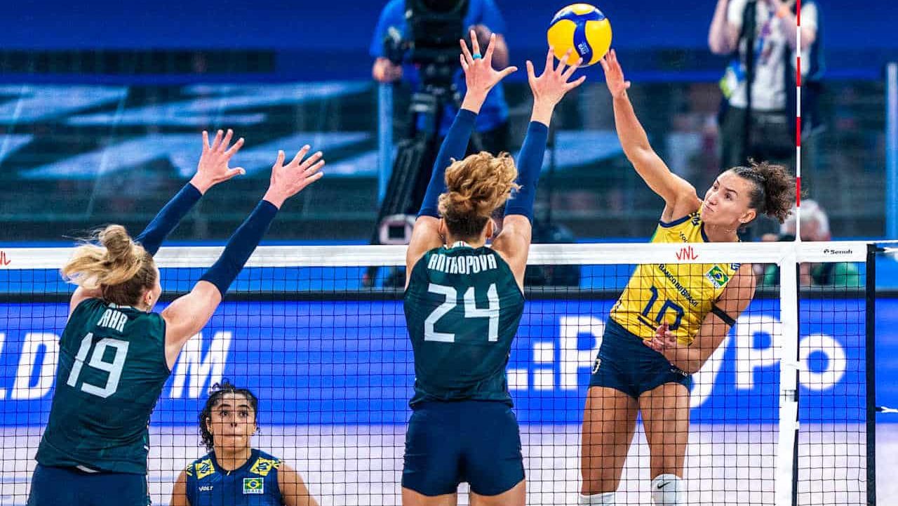 A seleção brasileira feminina foi derrotada para a Itália na final da Liga das Nações de Vôlei Feminino - Divulgação / FIVB