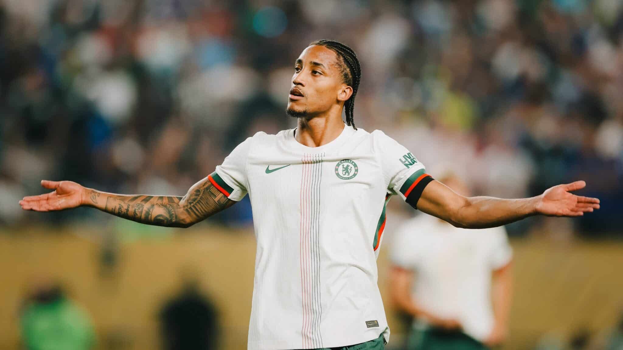 João Pedro pelo Chelsea contra o Palmeiras