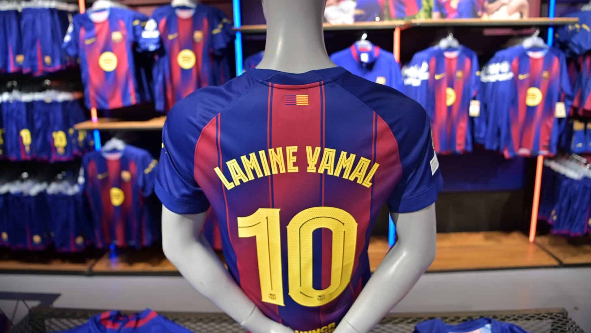 Lamine Yamal camisa 10 pelo Barcelona