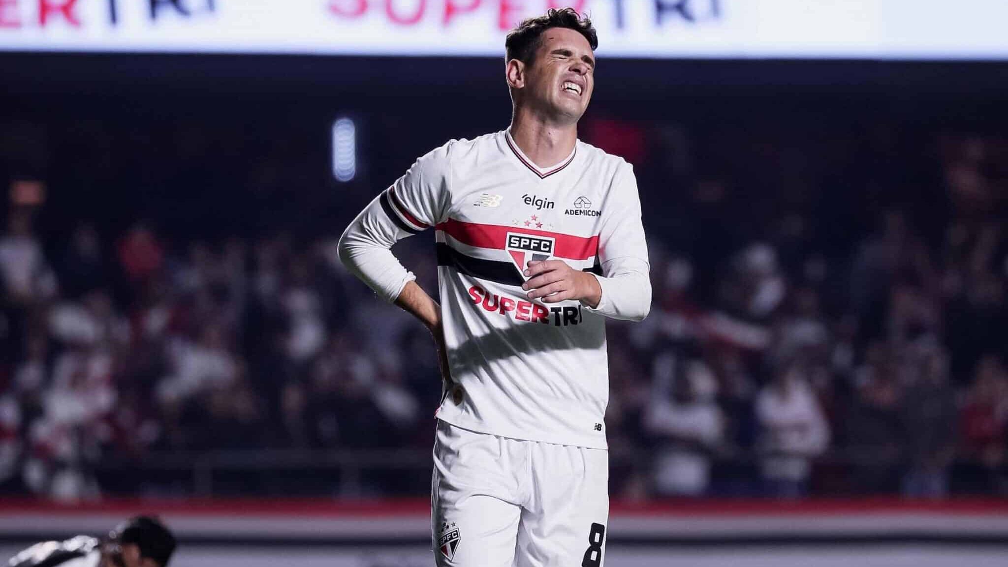 Oscar sofreu uma lesão durante o clássico com o Corinthians - Foto: Caio De Sousa/Pera Photo Press