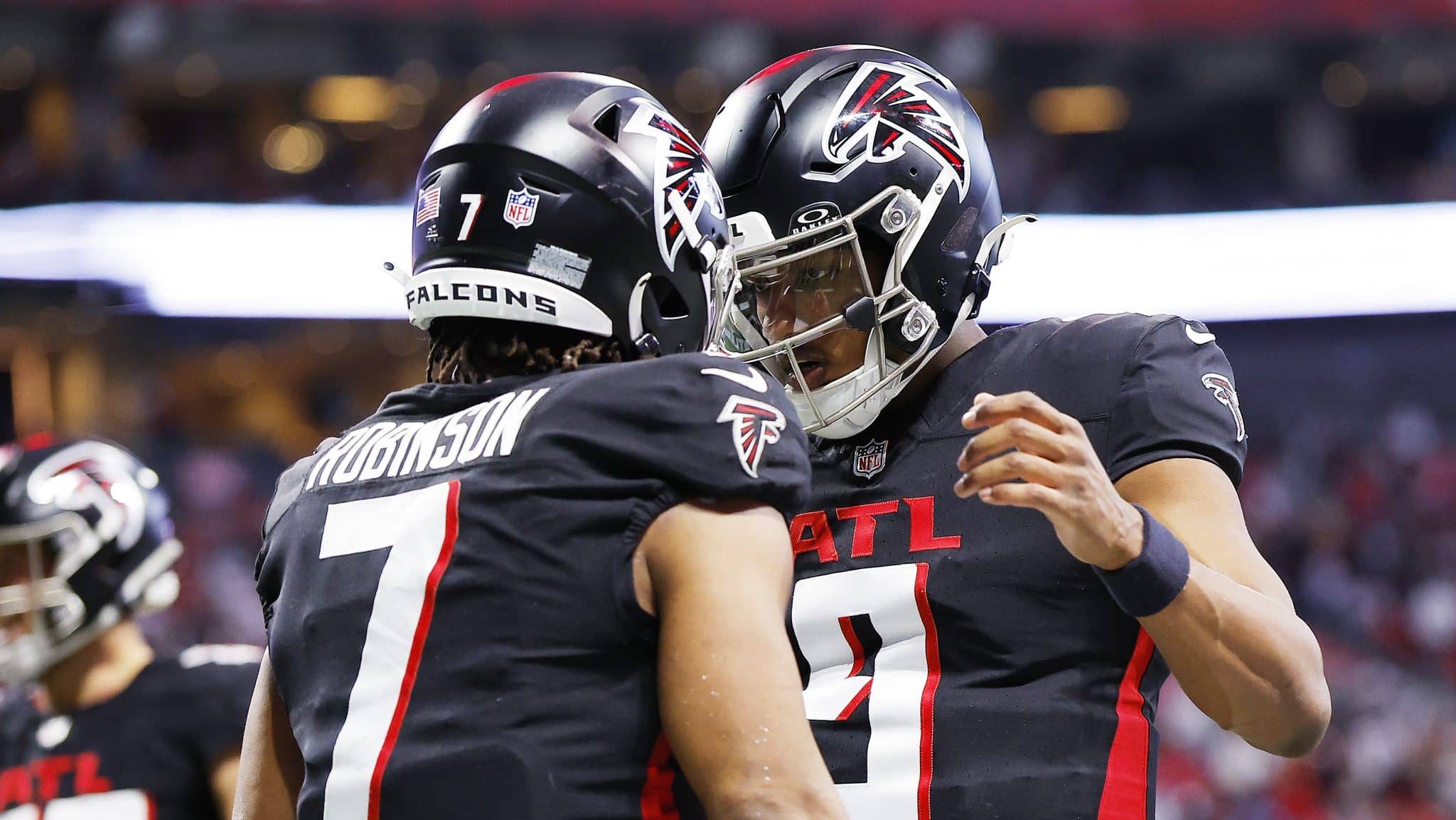 Bijan Robinson e Michael Penix Jr. pelo Atlanta Falcons