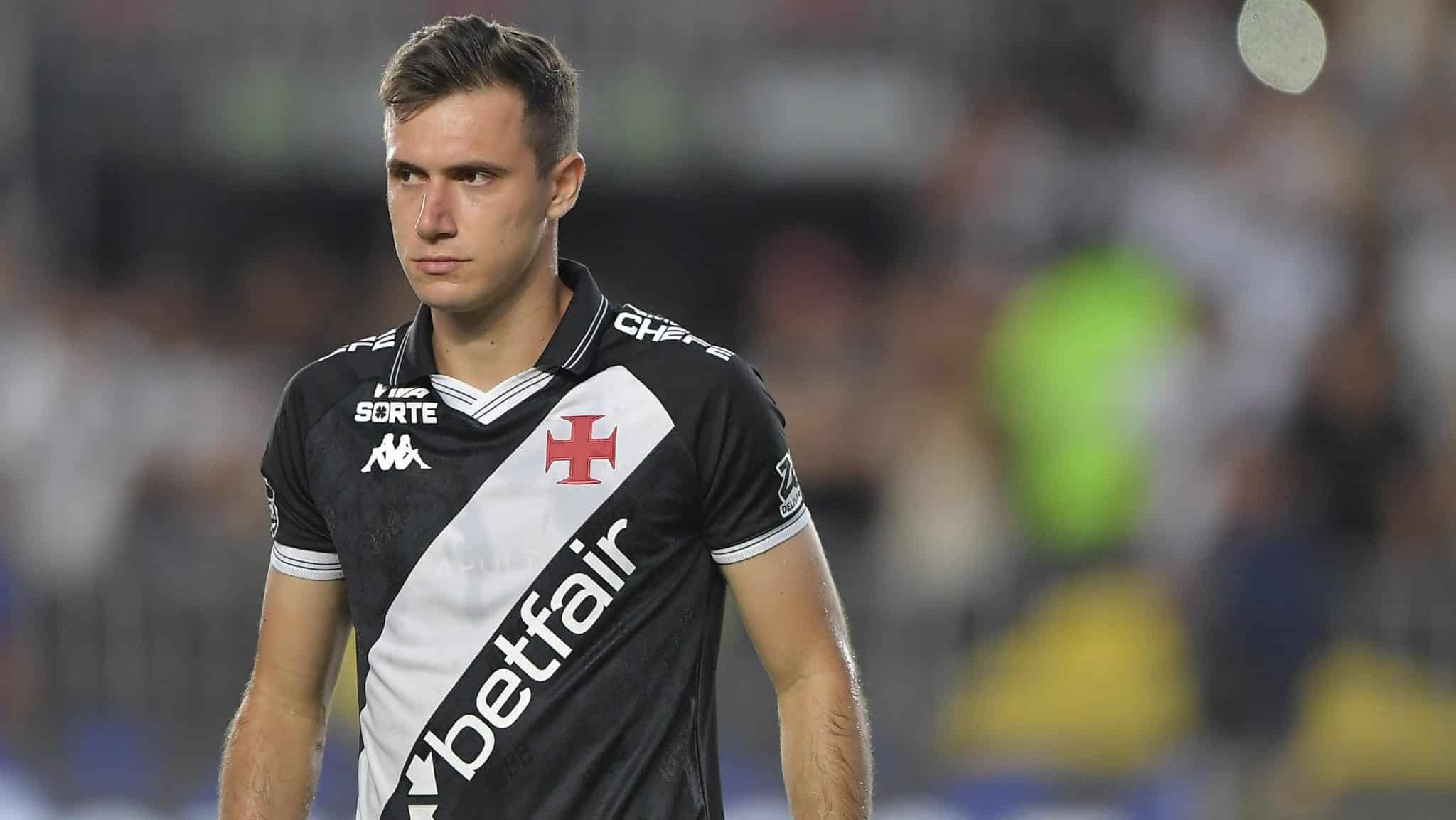 Lucas Piton pode estar de saída do Vasco - Thiago Ribeiro/Agif/Gazeta Press