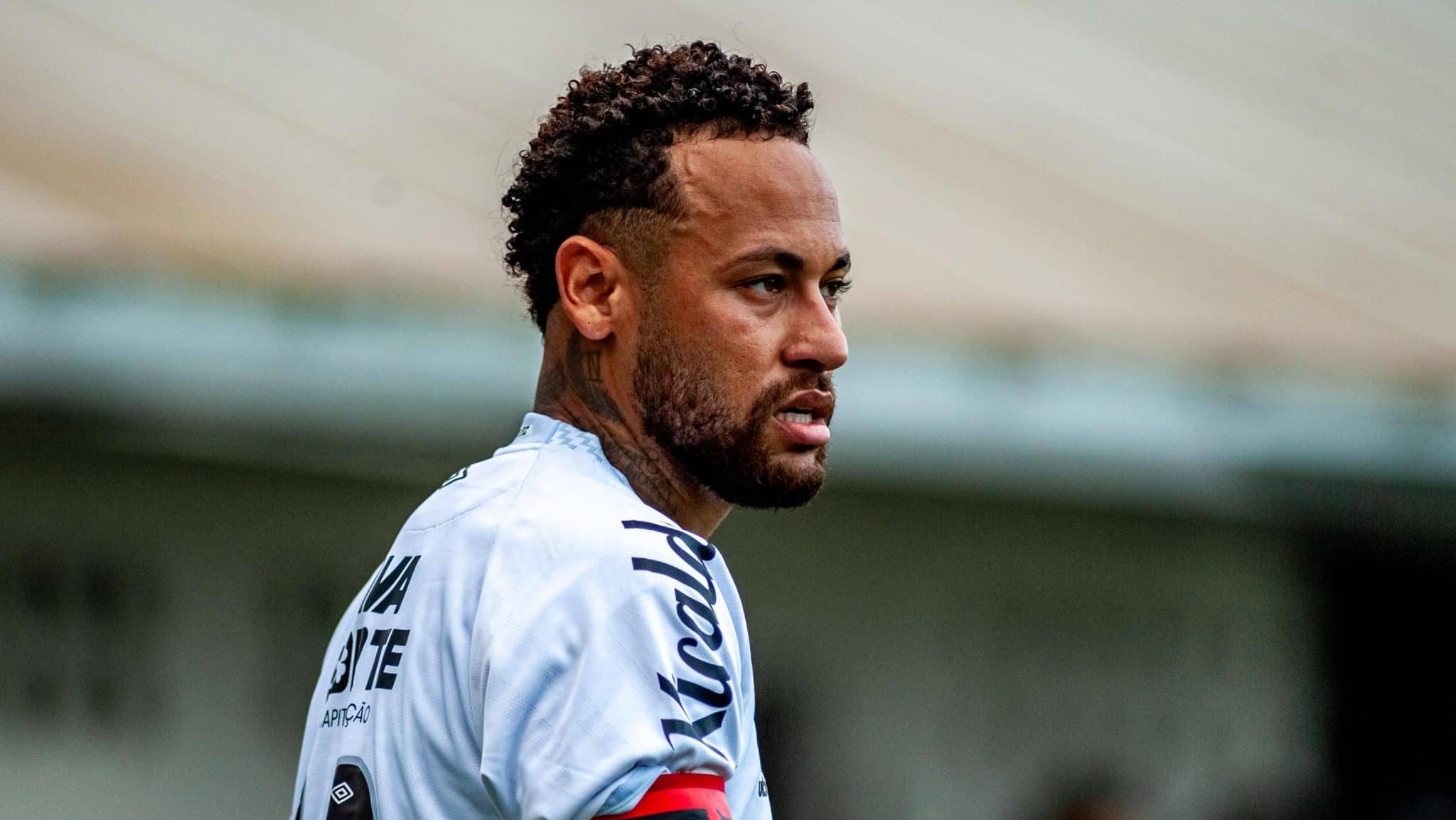 Neymar pelo Santos contra o Fluminense