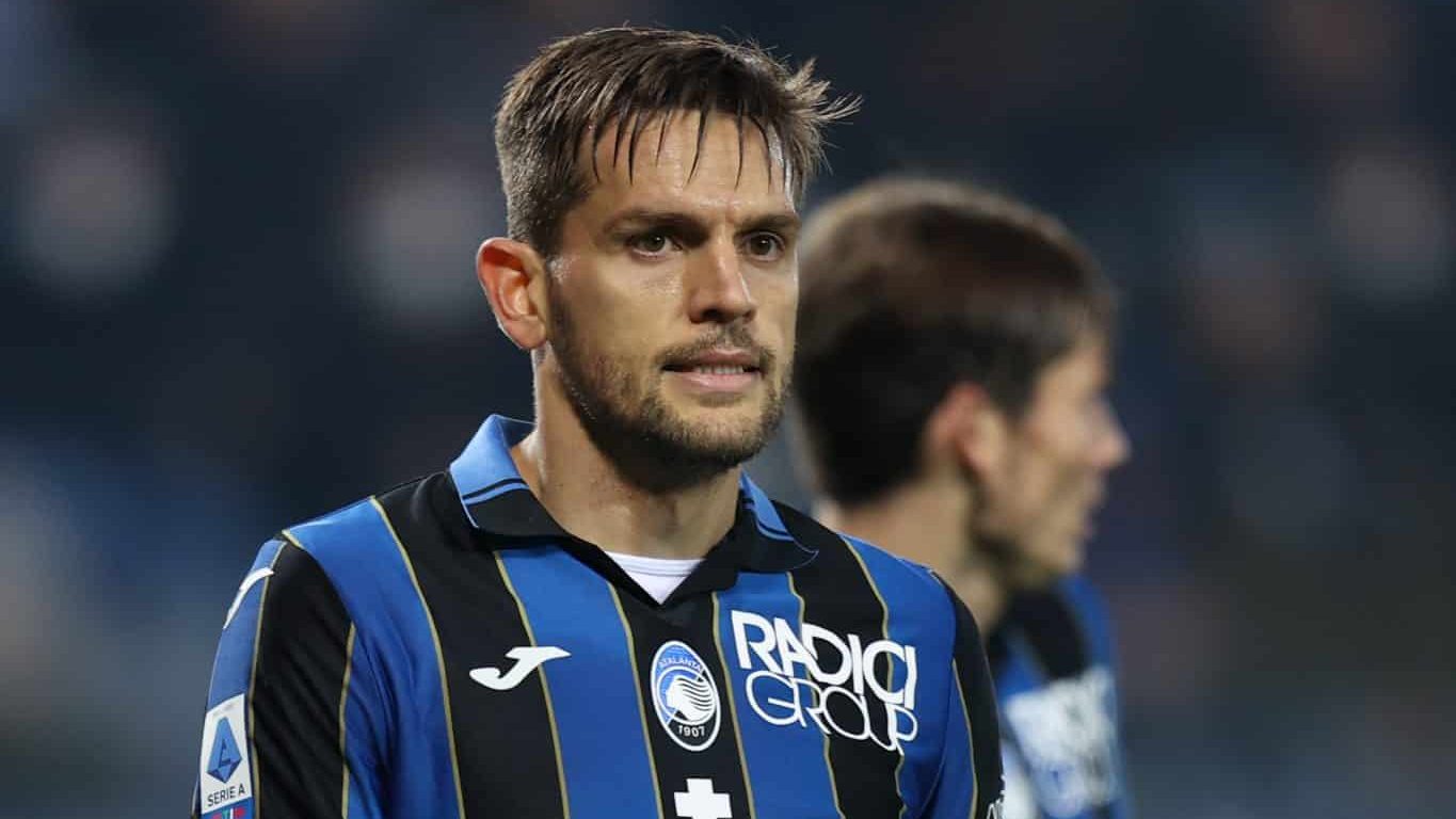 Rafael Tolói em ação pela Atalanta