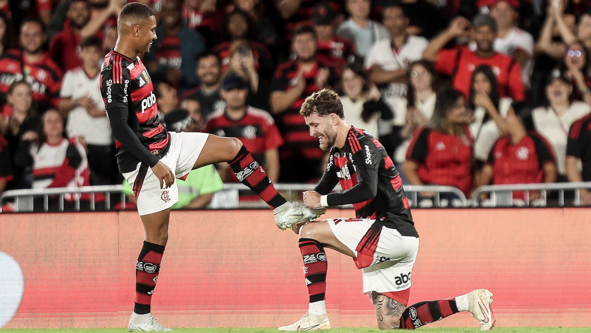 Samuel Lino e Léo Pereira