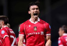 Kieffer Moore comemorando seu gol pelo Wrexham contra o Milwall - Alex Livesey/Getty Images