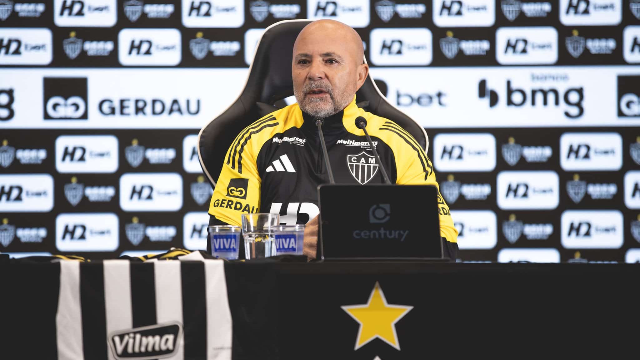 Jorge Sampaoli sendo apresentado no Atlético-MG