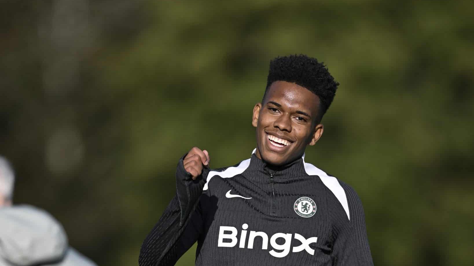 Estêvão pelo Chelsea