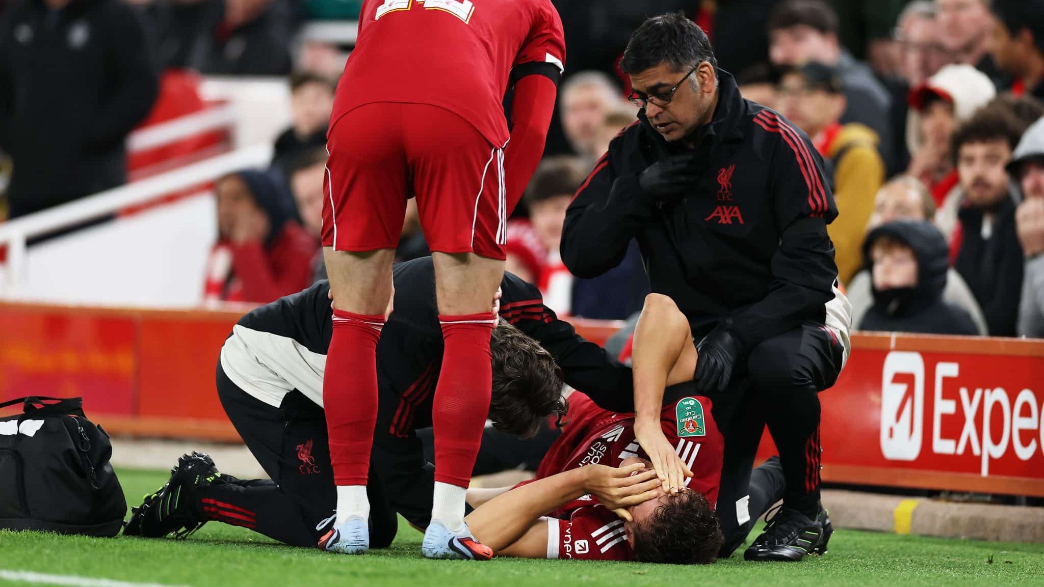 Giovanni Leoni se lesionou em Liverpool x Southampton