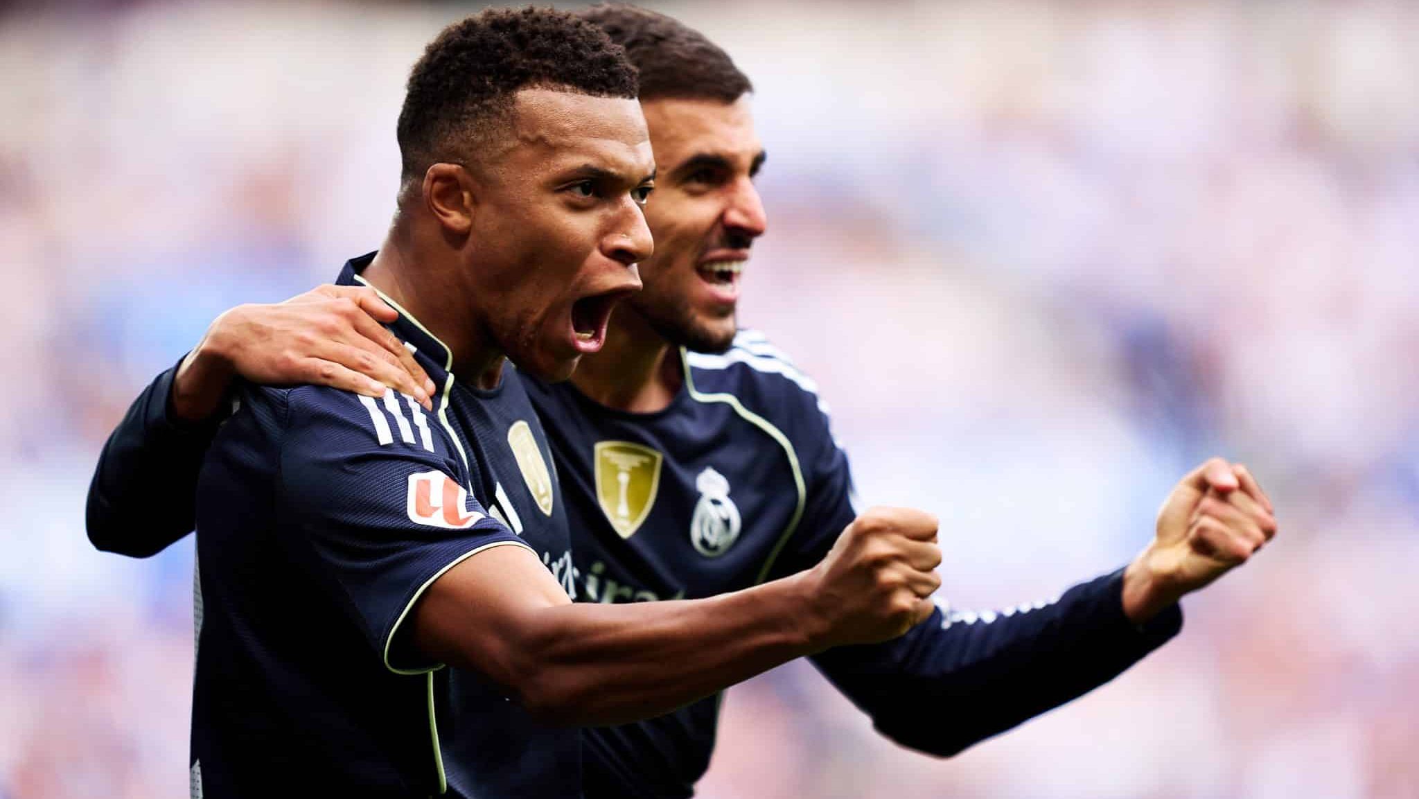 Mbappé e Dani Ceballos comemorando gol do Real Madrid