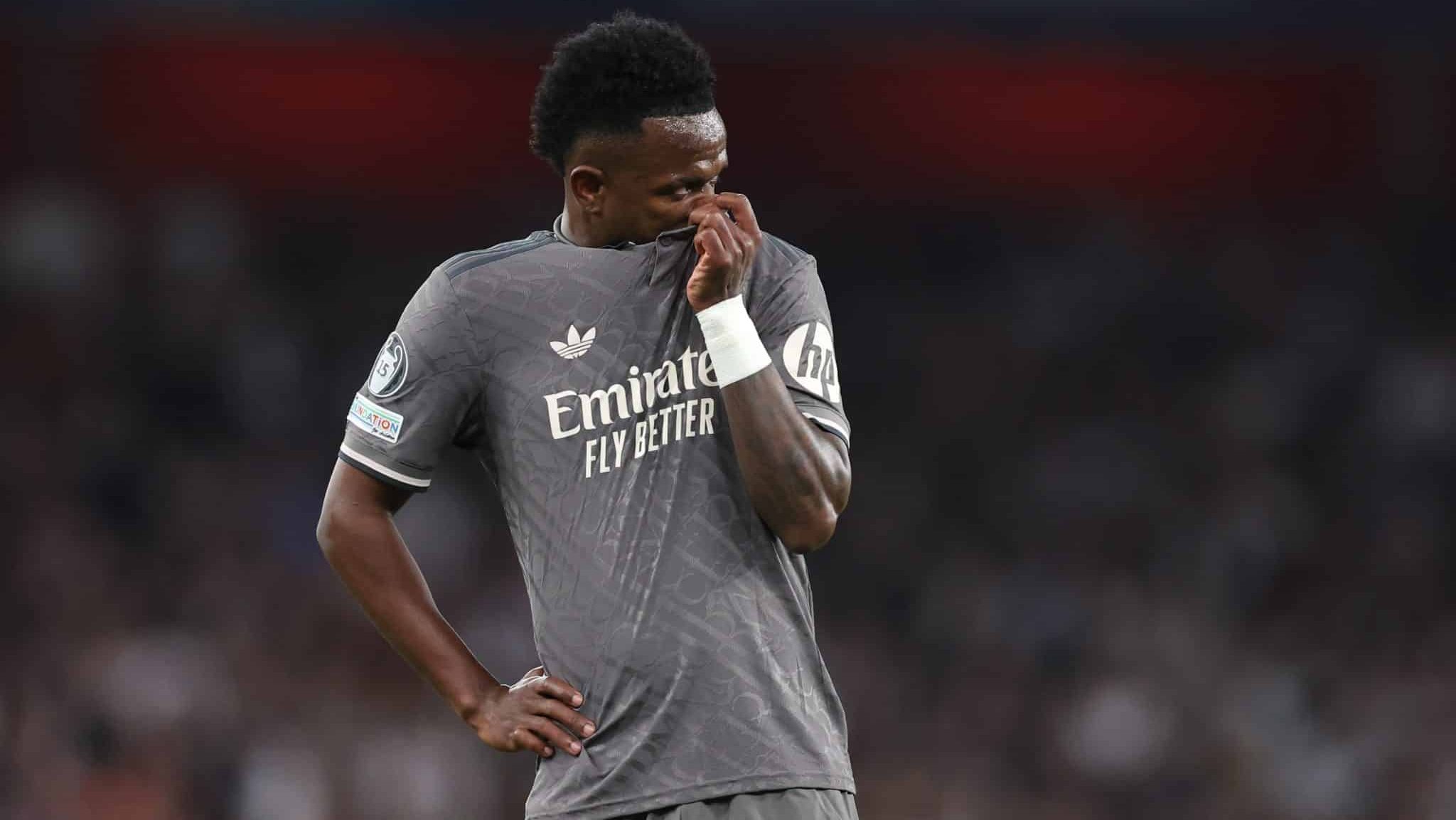 Vinícius Júnior ficou no banco de reservas do Real Madrid contra o Olympique de Marselha