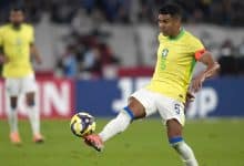 Casemiro em ação pela Seleção contra o Japão