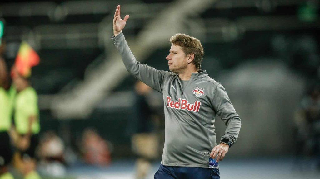 Fernando Seabra em ação pelo RB Bragantino