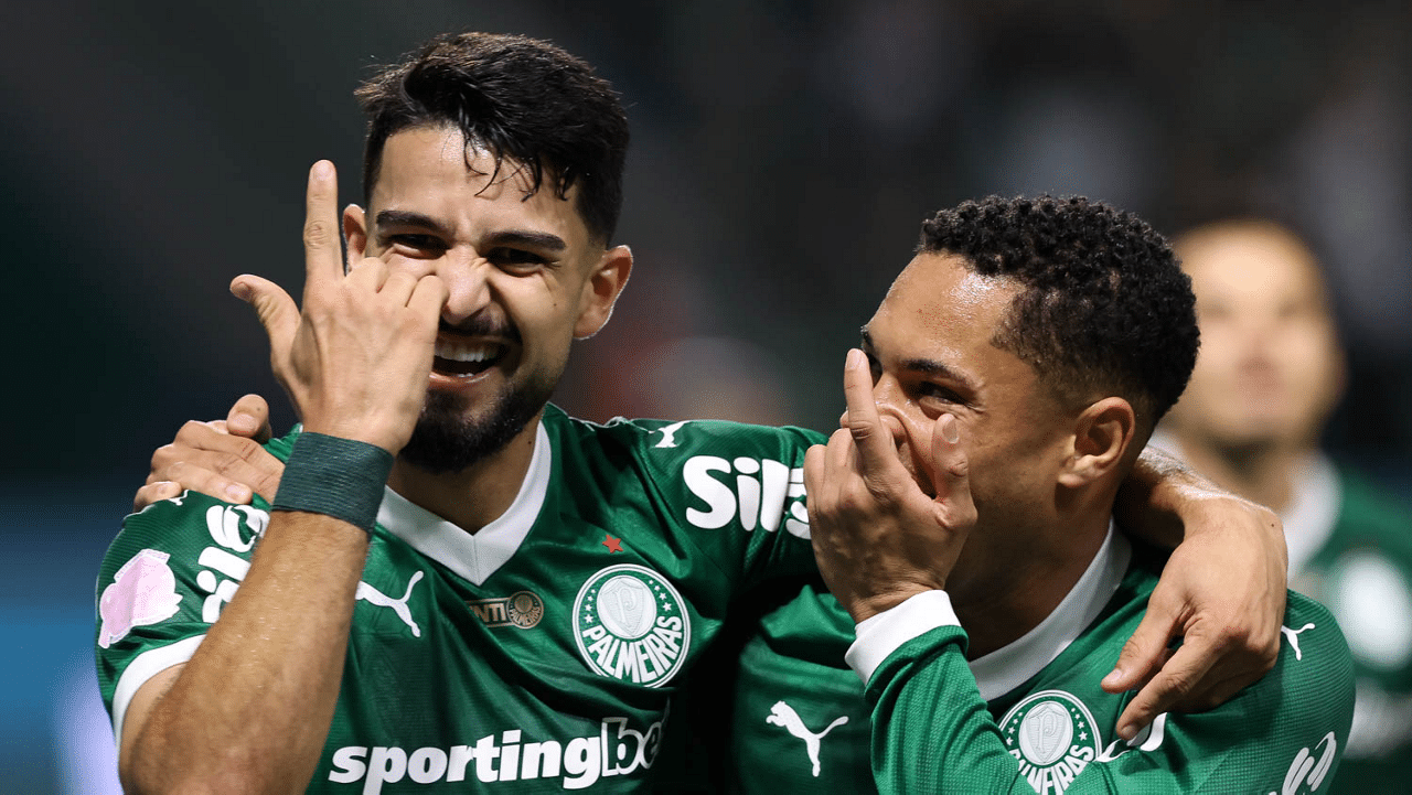 Flaco López e Vitor Roque pelo Palmeiras