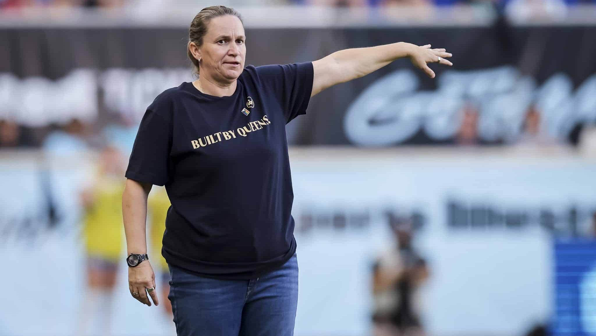 Laura Harvey é a treinadora do Seattle Reign