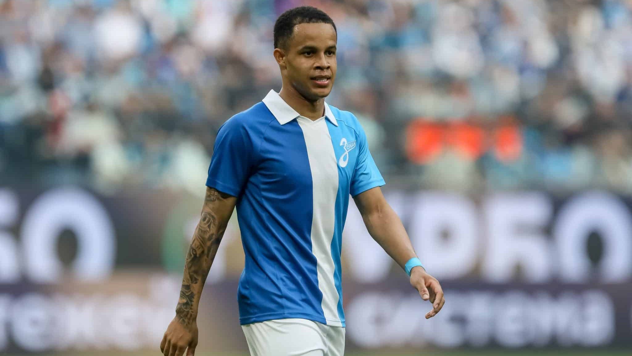 Pedrinho, ex-Corinthians, em ação pelo Zenit