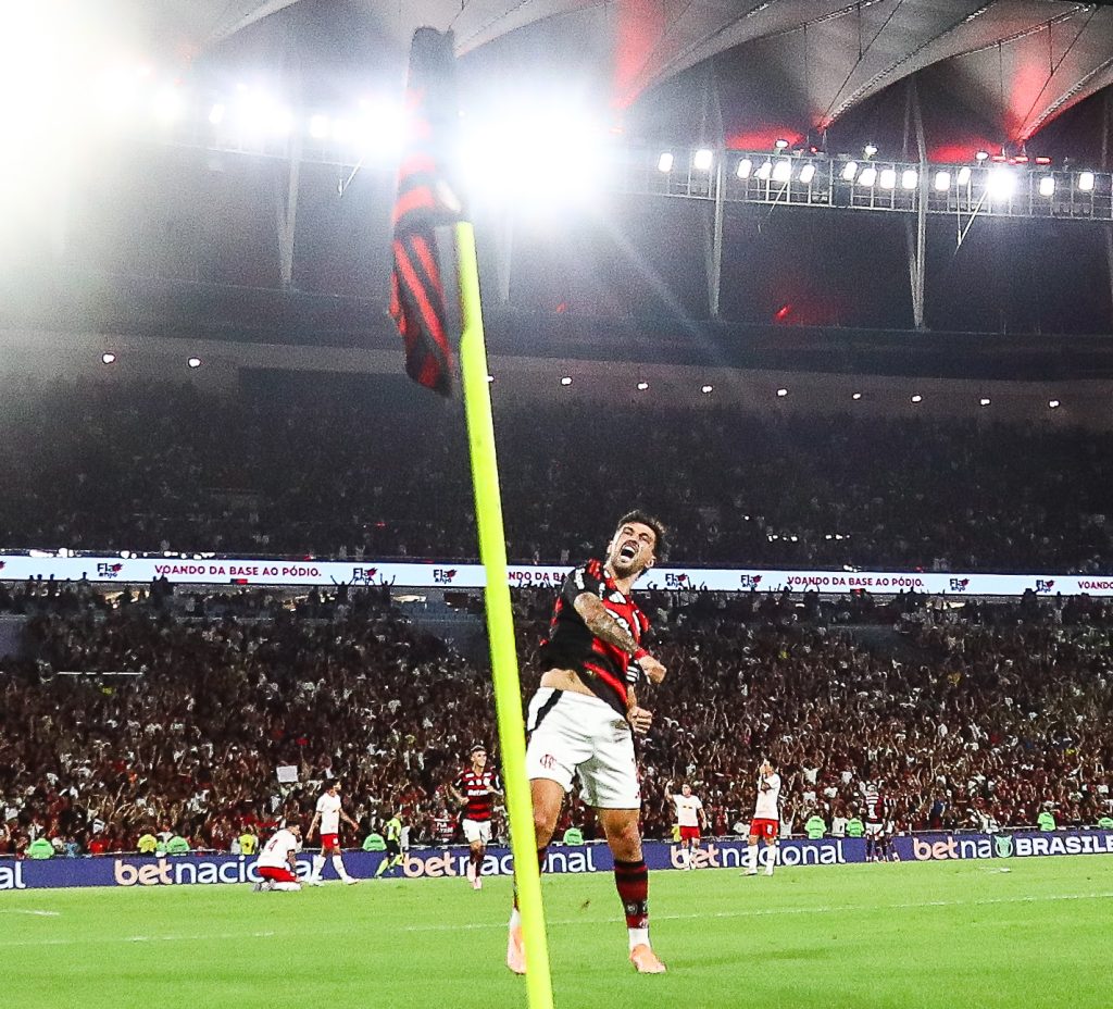 Arrascaeta celebra gol