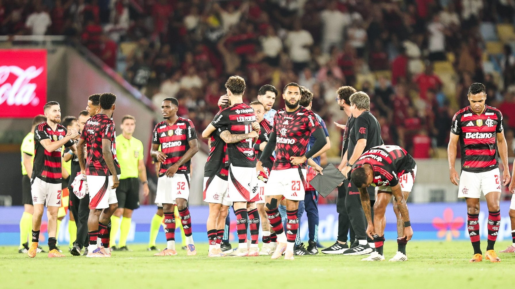 Jogadores do Flamengo comemoram