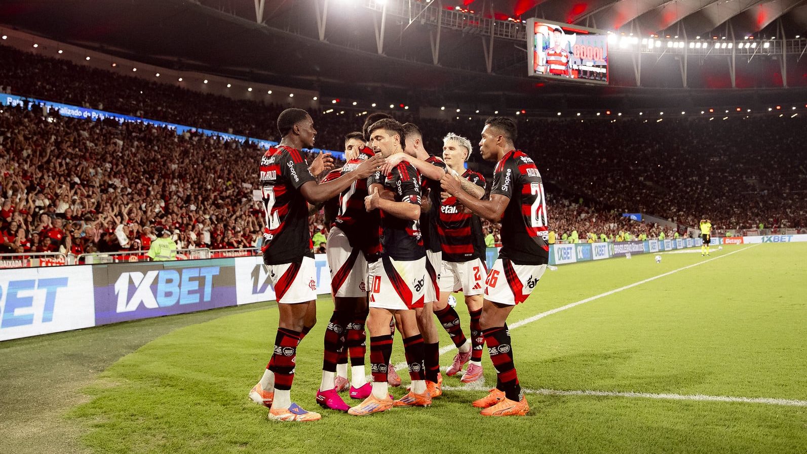 Jogadores do Flamengo comemoram