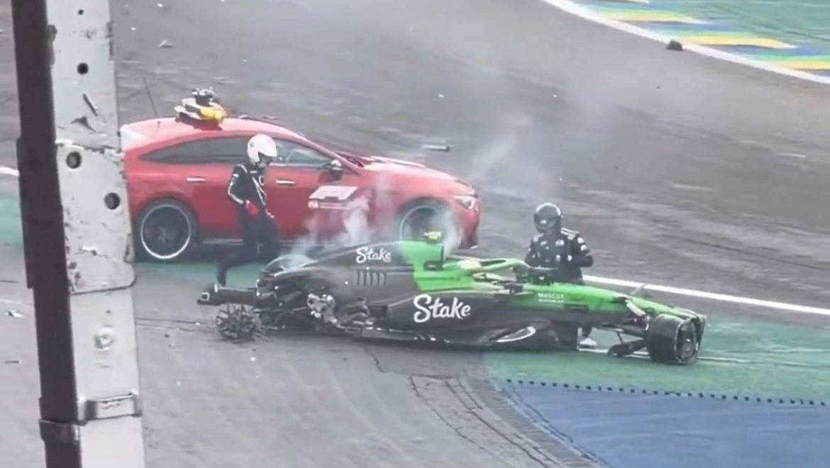 Carro de Bortoleto após o acidente no GP de São Paulo