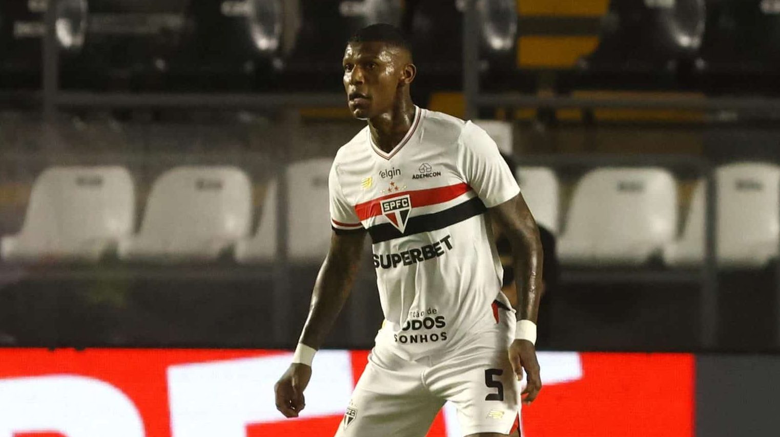 Arboleda jogando pelo São Paulo