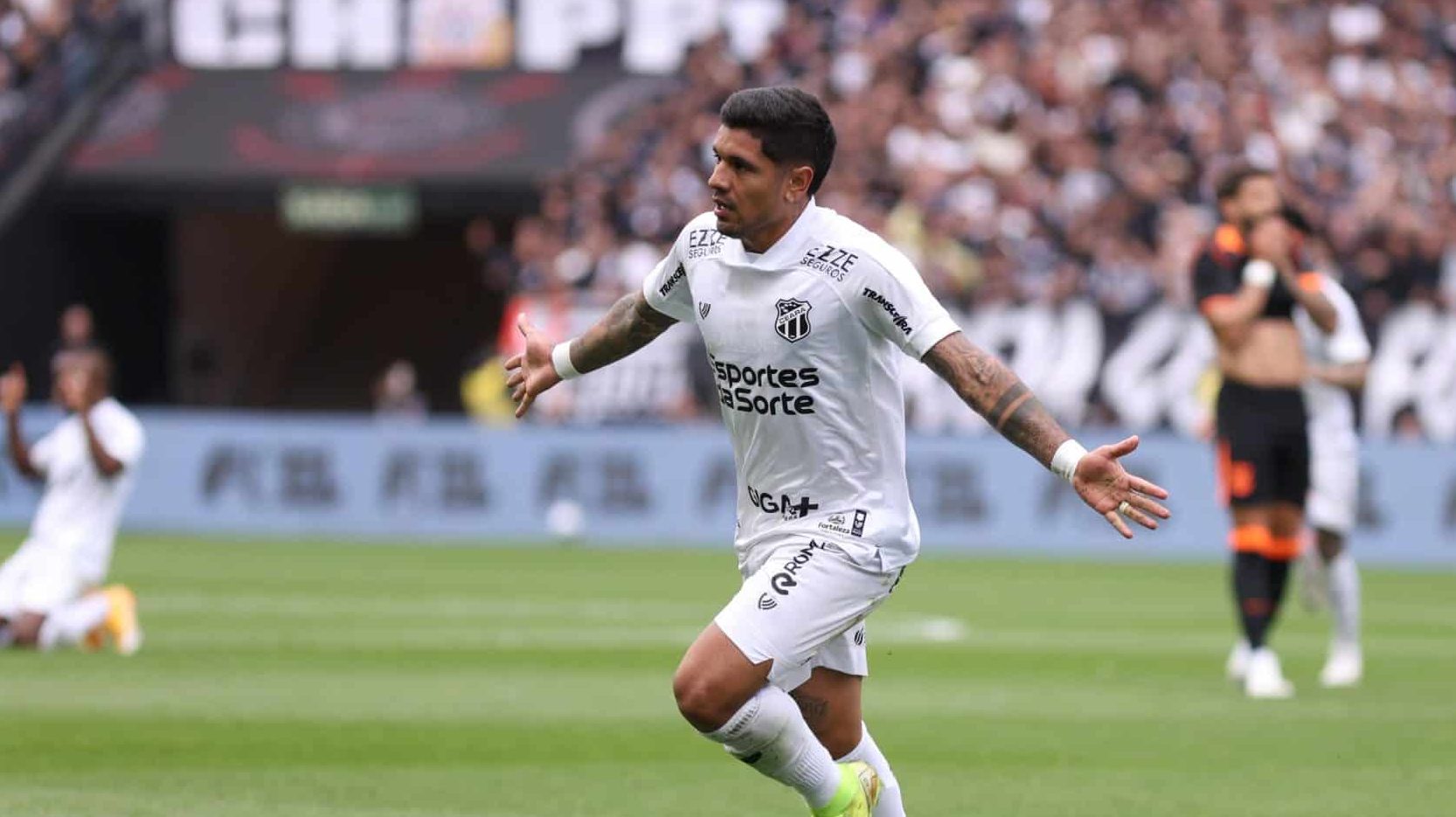 Ceará vence o Corinthians