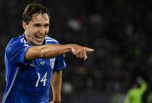 Federico Chiesa em campo pela Itália