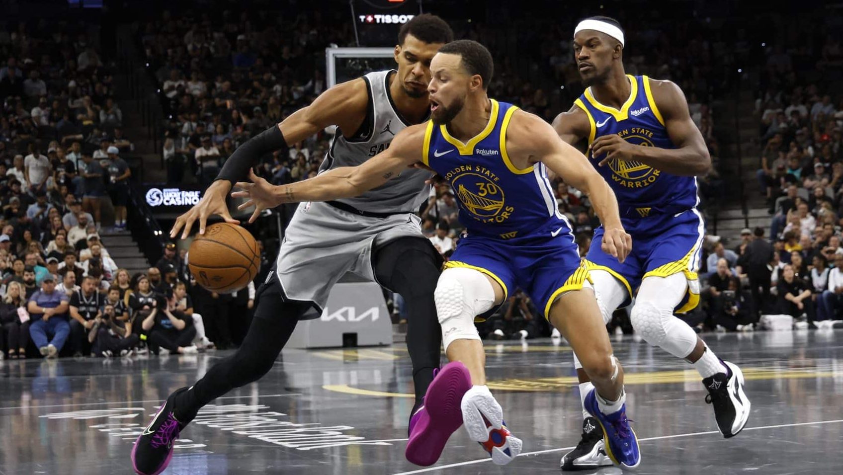 Curry contra os Spurs