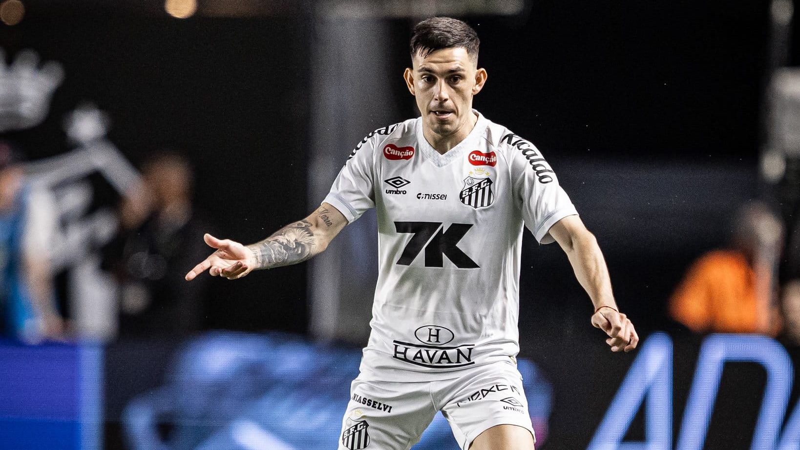 Escobar em ação pelo Santos - Raul Baretta/ Santos FC