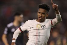 Estêvão comemora gol pelo Chelsea