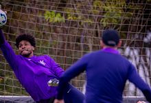 Hugo Souza treinando no Corinthians