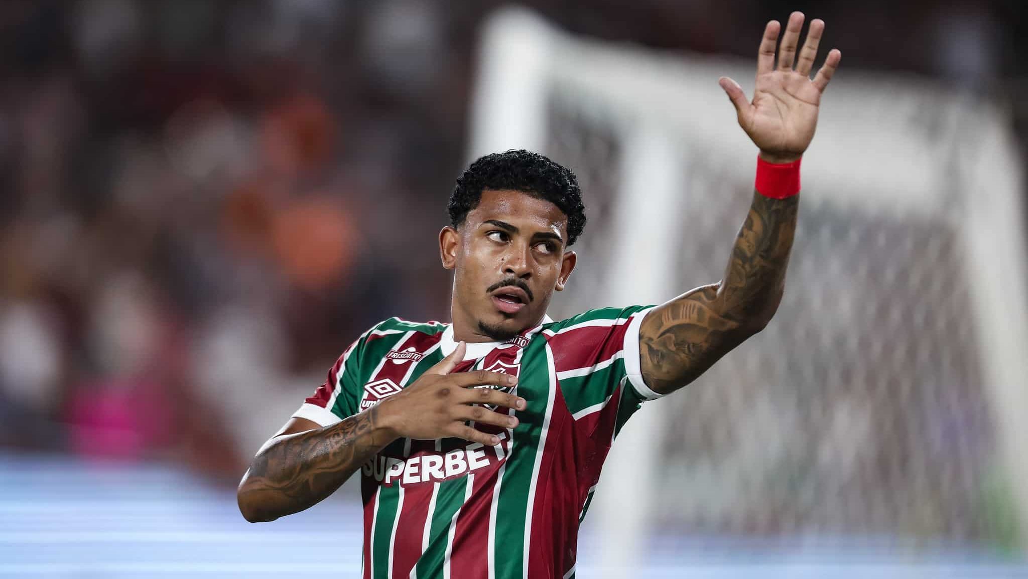 John Kennedy comemorando gol pelo Fluminense contra o São Paulo