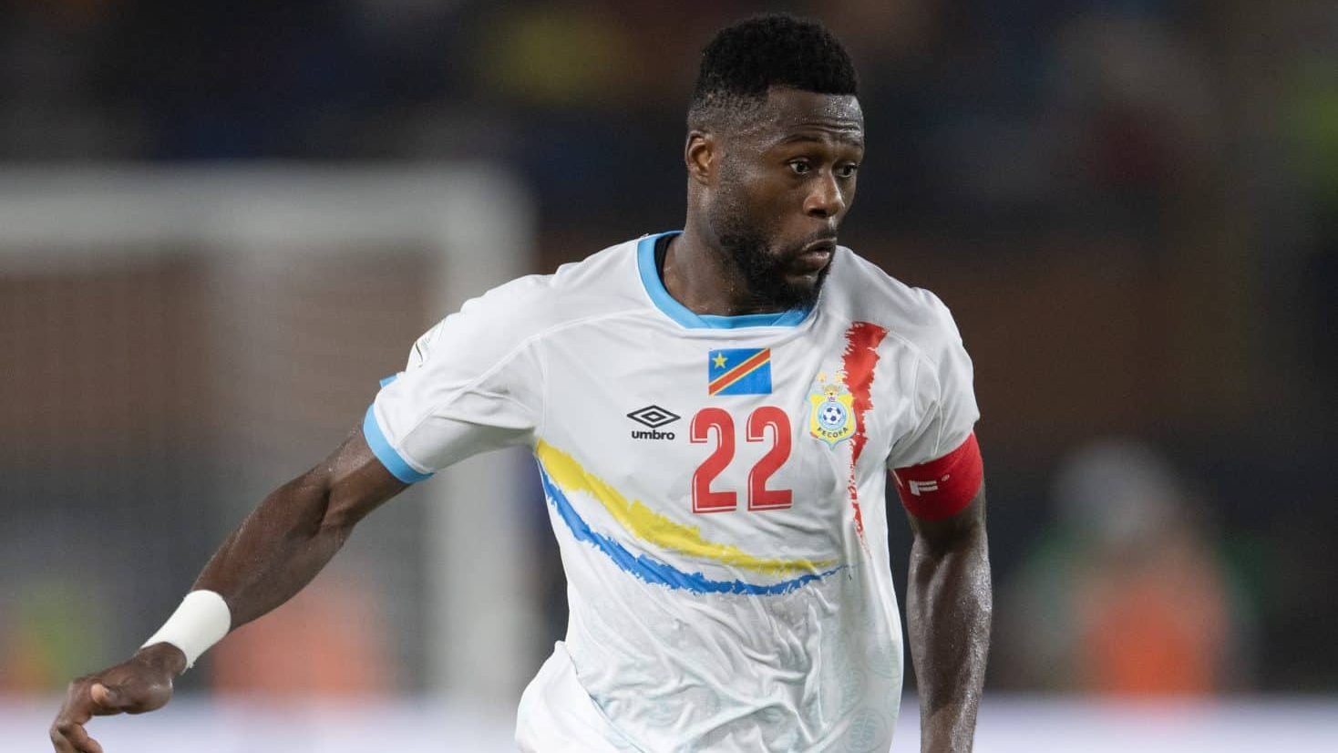 Mbemba fez o gol que garantiu a RD Congo na repescagem