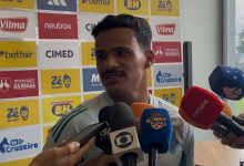 Kaiki, lateral do Cruzeiro