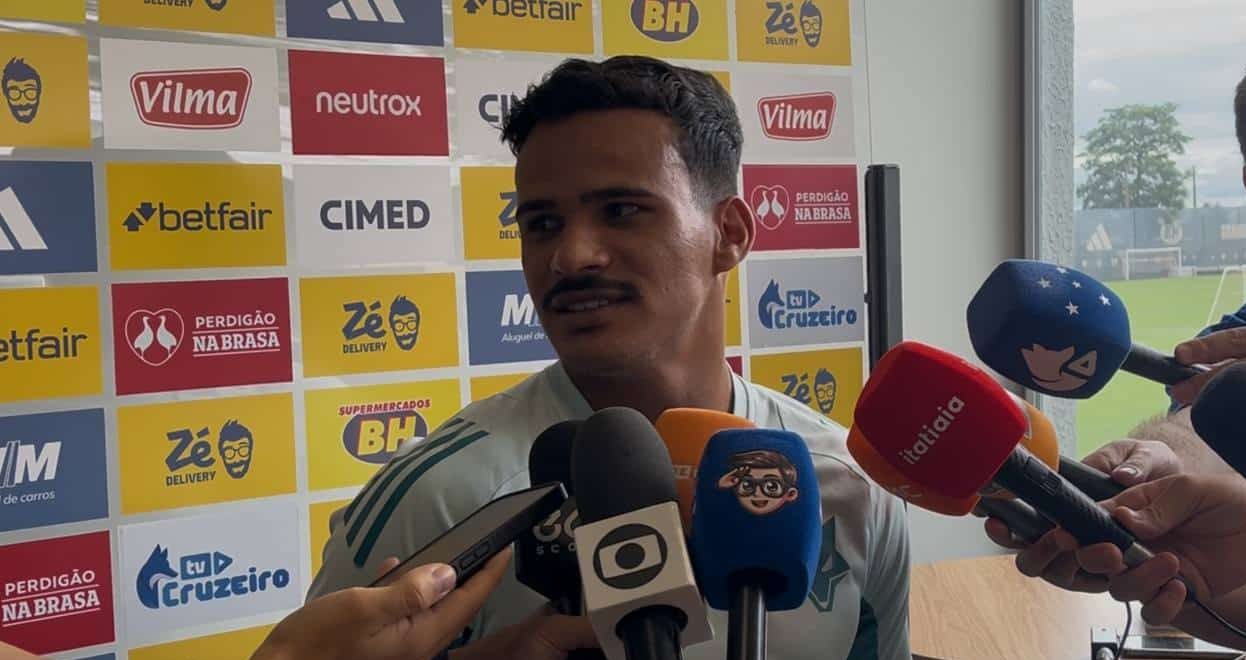 Kaiki, lateral do Cruzeiro