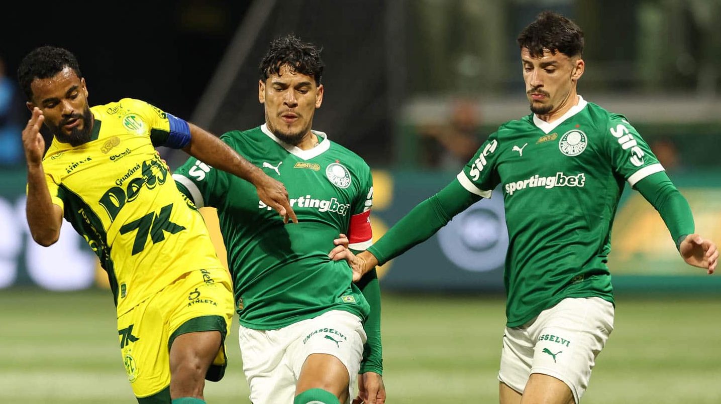 Piquerez e Gustavo Gómez