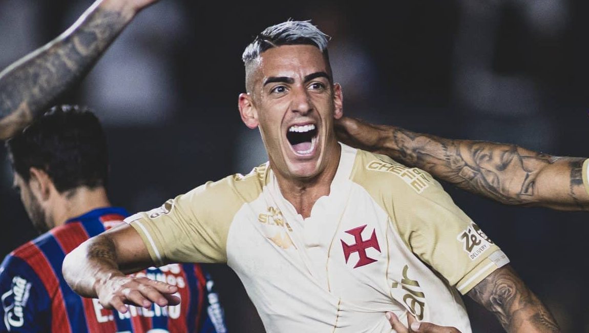 Puma Rodríguez na comemoração de gol pelo Vasco