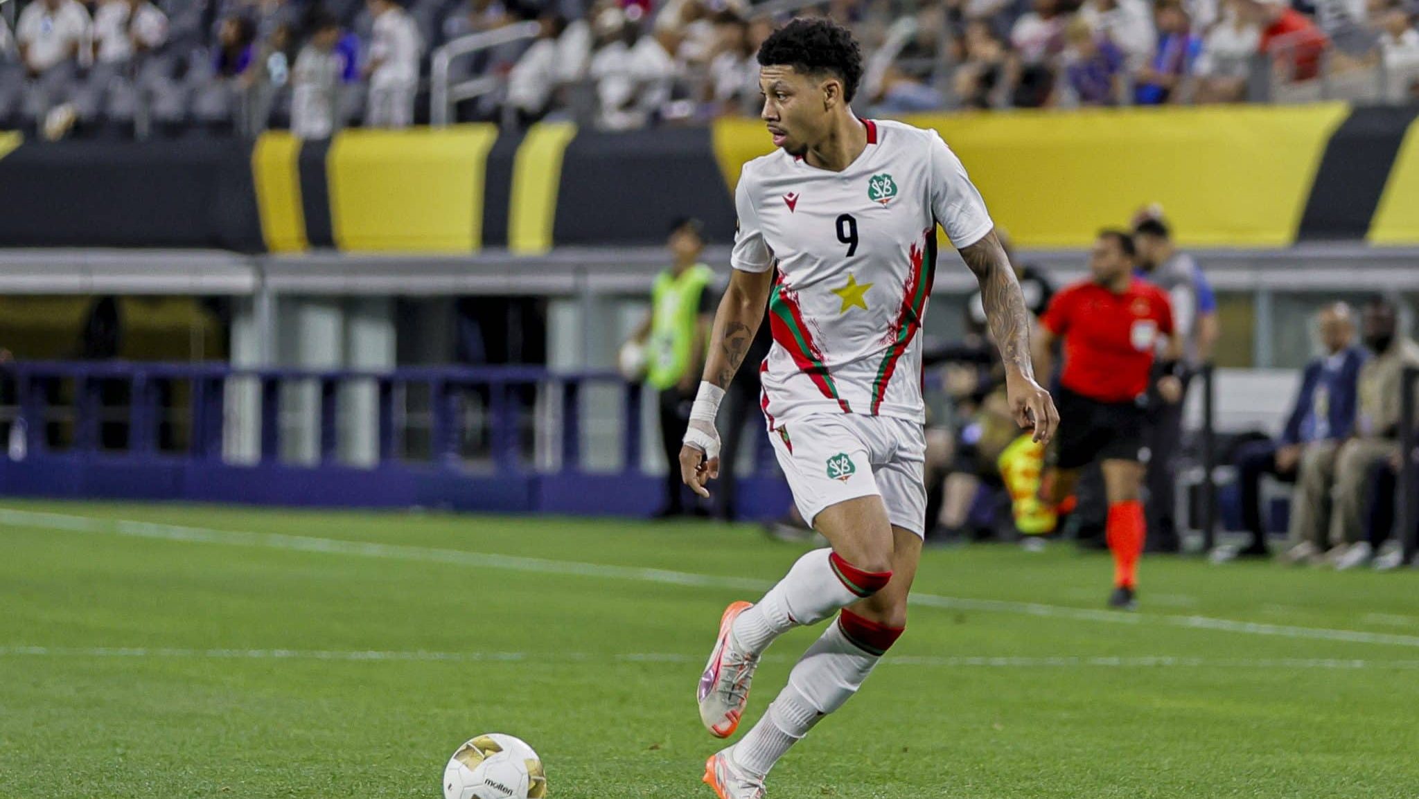 Richonell Margaret é o artilheiro do Suriname nas Eliminatórias da Concacaf