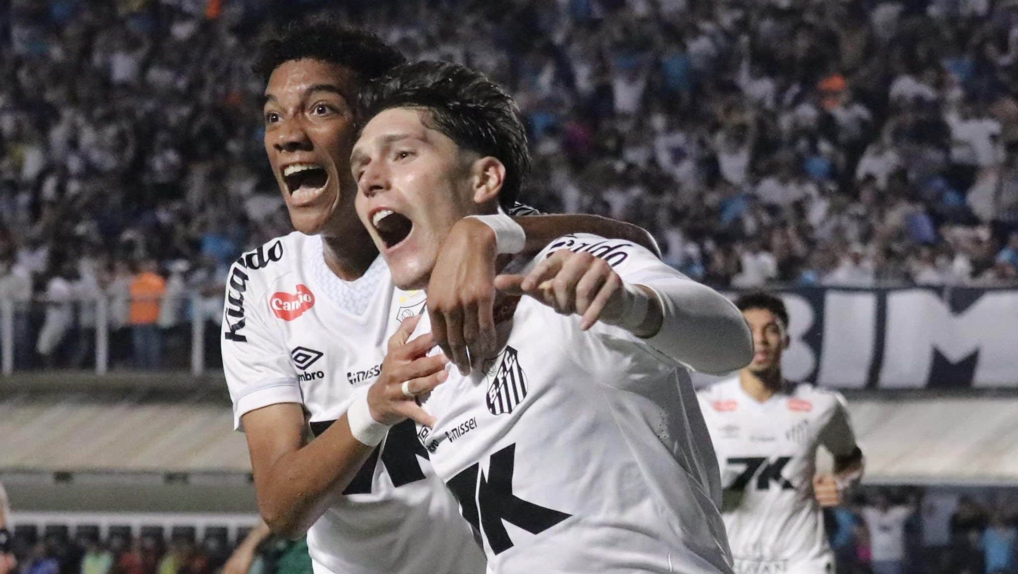 Rollheiser na comemoração do gol do Santos