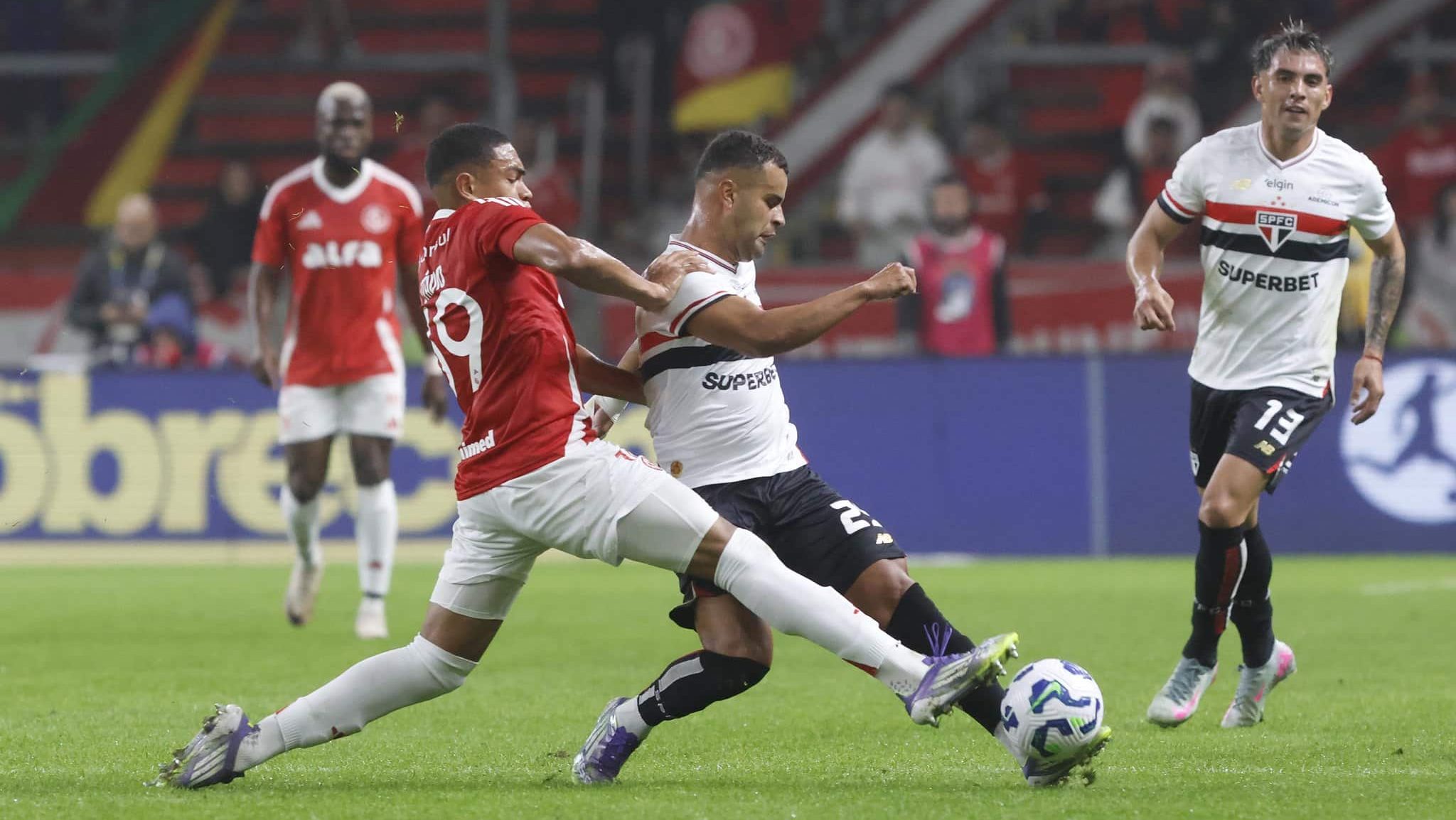 Internacional x São Paulo, pelo primeiro turno do Brasileirão 2025 - Rubens Chiri/Saopaulofc.net