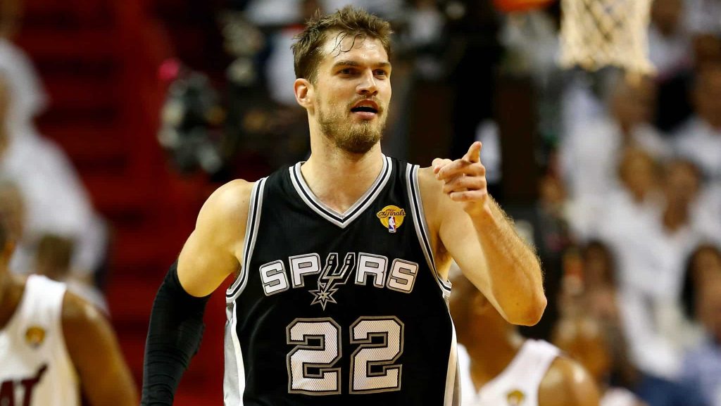 Tiago Splitter foi campeão da NBA pelo San Antonio Spurs - Andy Lyons/Getty Images