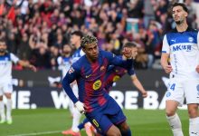 Lamine Yamal jogando pelo Barcelona.