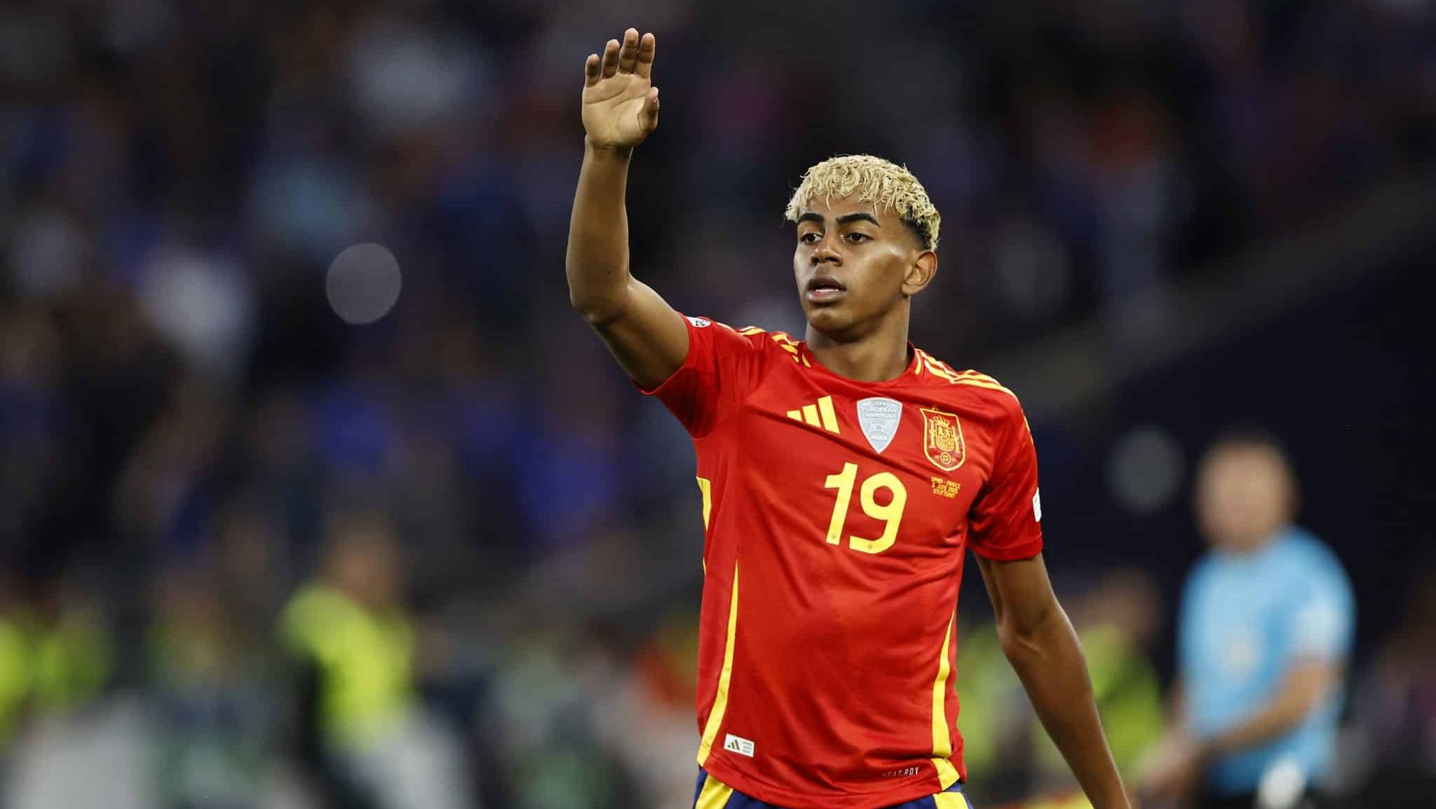 Lamine Yamal em ação pela Espanha