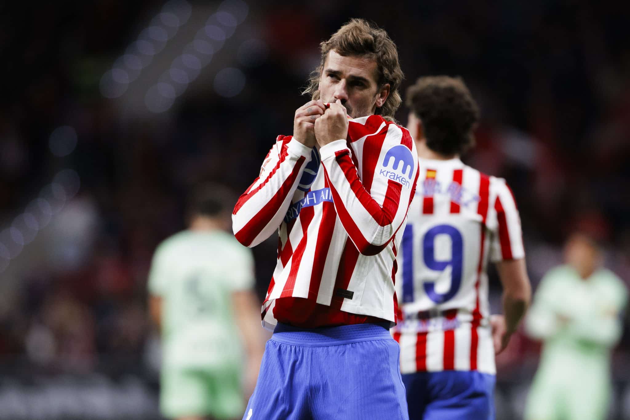 Griezmann comemorando gol pelo Atlético de Madrid