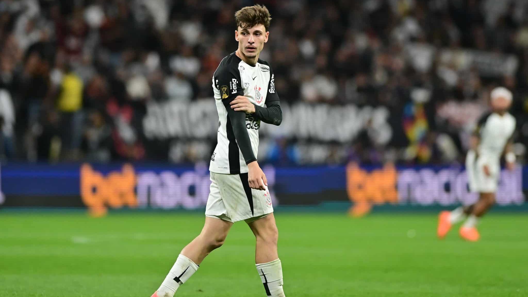 Breno Bidon em ação pelo Corinthians