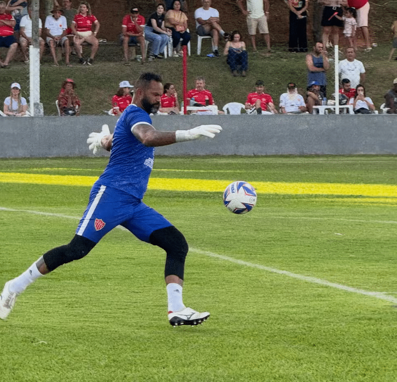 goleiro bruno pelo rive AC