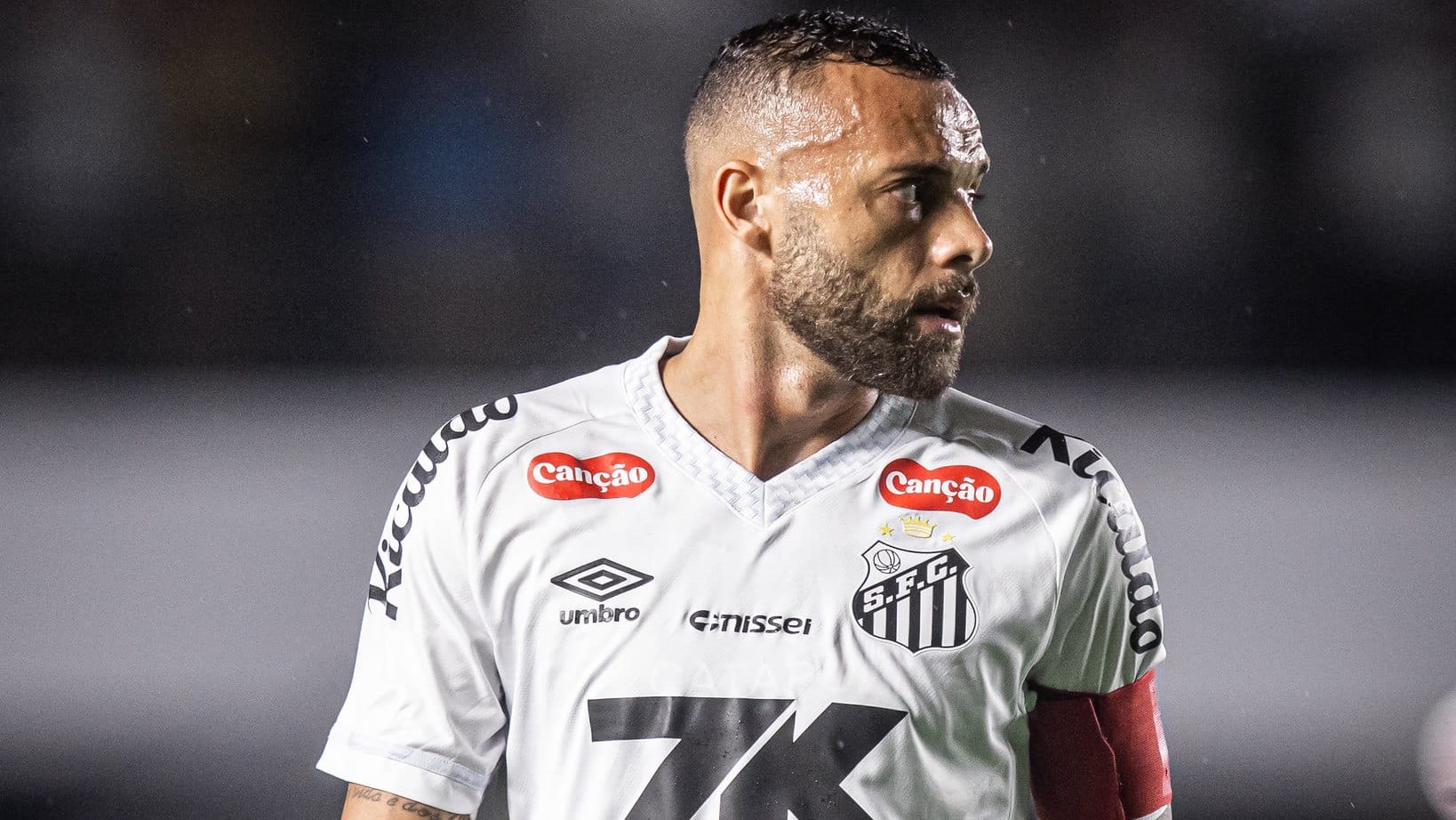 Guilherme em ação pelo Santos